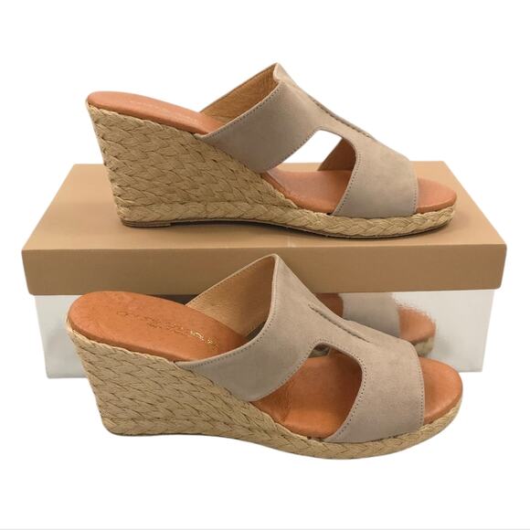 Andre Assous Alana Wedge Sandal - Picture 1 of 8